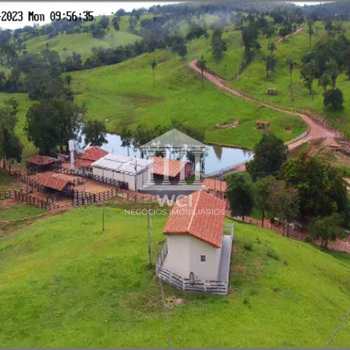 Fazenda em Uberlândia, bairro Área Rural de Uberlândia