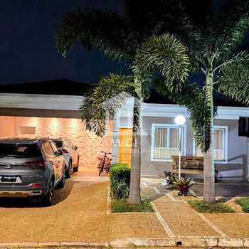 Casa de Condomínio em Paulínia, bairro Betel