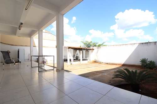 Casa, código 6262 em São José do Rio Preto, bairro Jardim dos Seixas