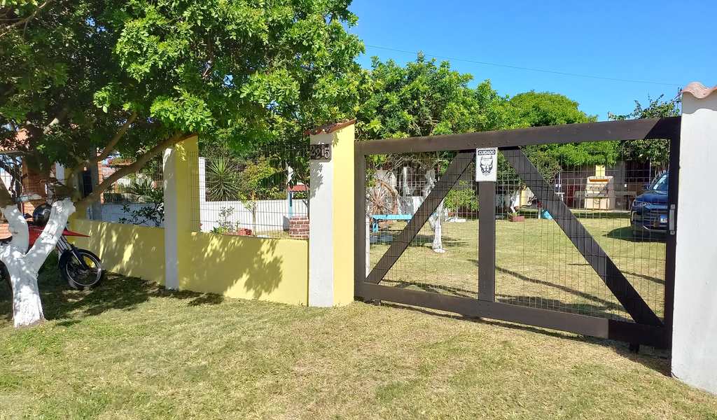 Casa em Rio Grande, bairro Cassino