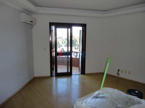 Apartamento, código 1357 em Caxias do Sul, bairro Universitário
