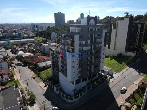Apartamento, código 1676 em Caxias do Sul, bairro Jardim América