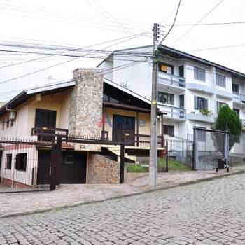 Casa em Caxias do Sul, bairro Cinqüentenário