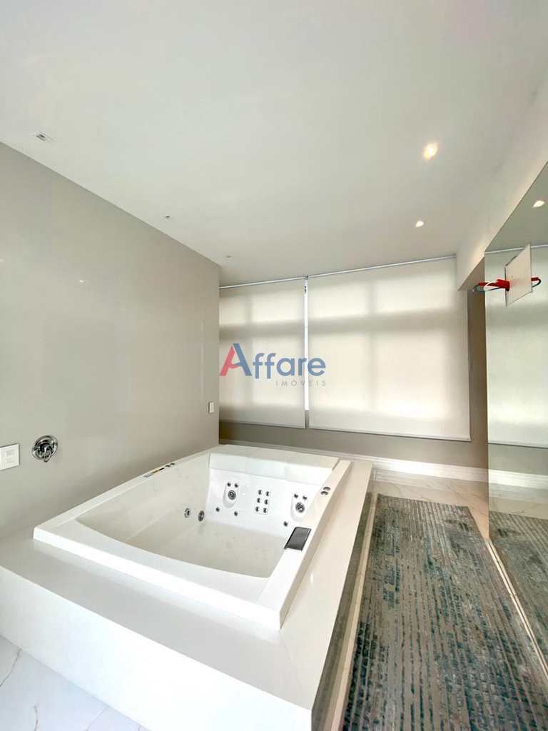 Apartamento em Caxias do Sul, no bairro Madureira