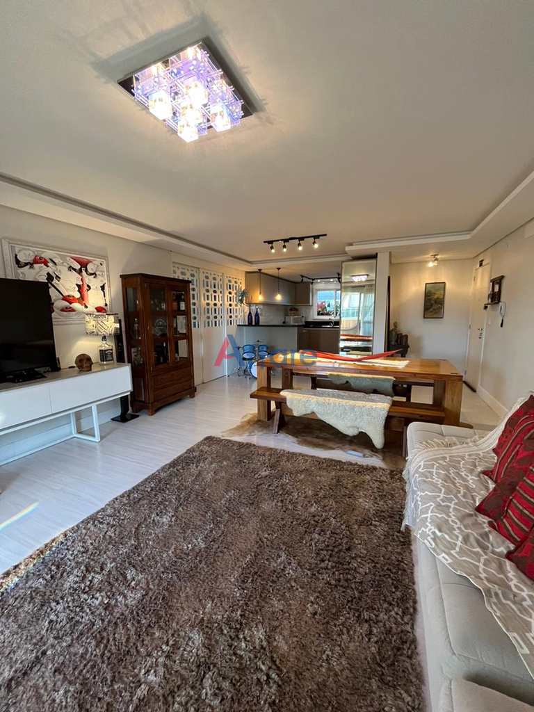 Apartamento em Caxias do Sul, no bairro Sanvitto