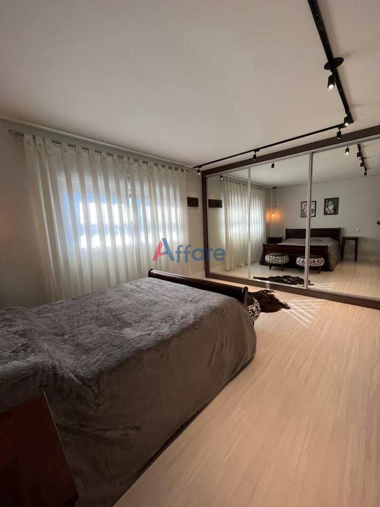 Apartamento em Caxias do Sul, no bairro Sanvitto