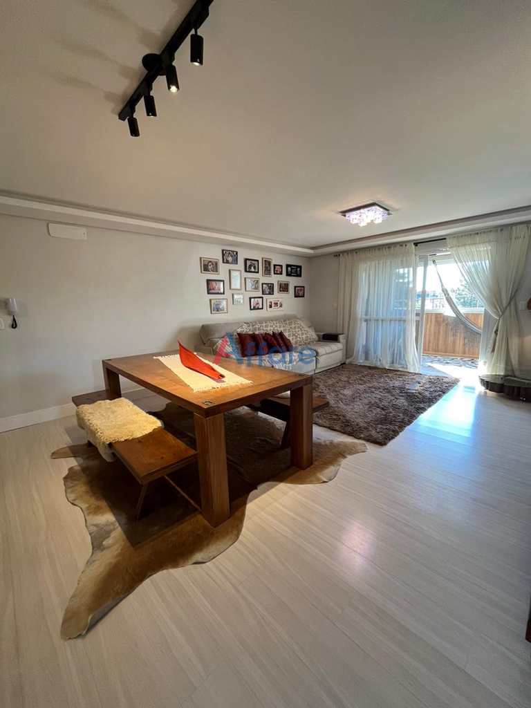 Apartamento em Caxias do Sul, no bairro Sanvitto