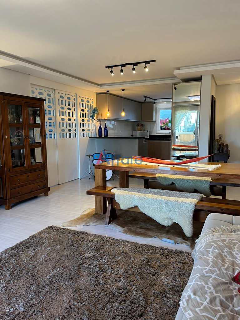 Apartamento em Caxias do Sul, no bairro Sanvitto