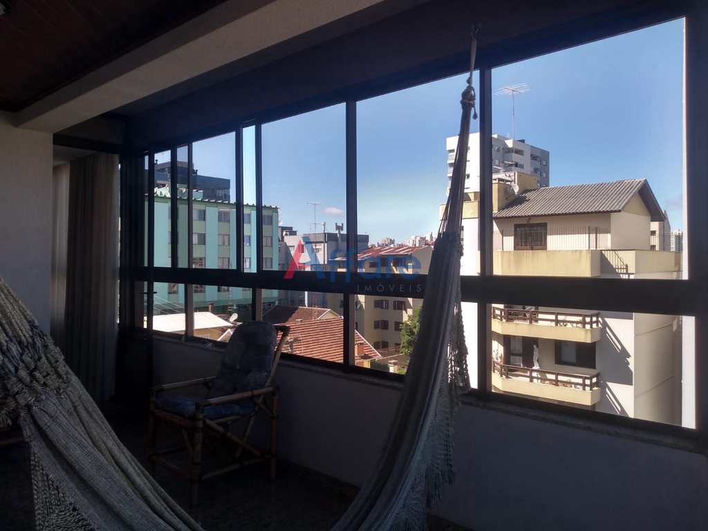 Apartamento em Caxias do Sul, no bairro Madureira