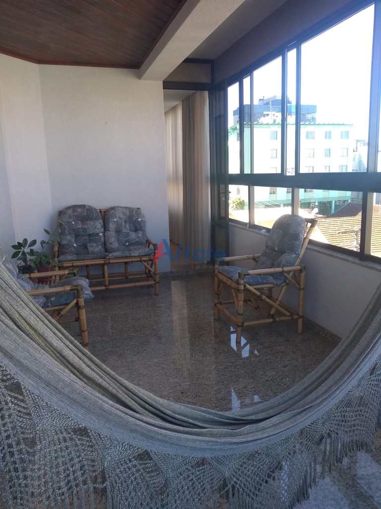 Apartamento em Caxias do Sul, no bairro Madureira