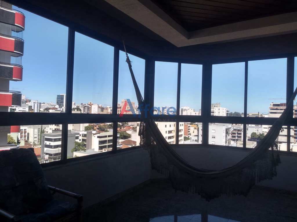 Apartamento em Caxias do Sul, no bairro Madureira