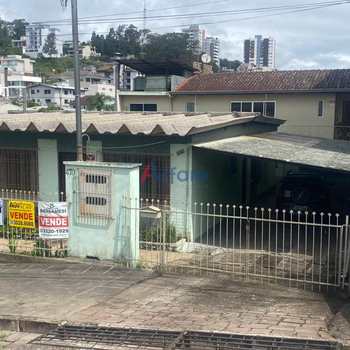 Casa em Caxias do Sul, bairro Panazzolo