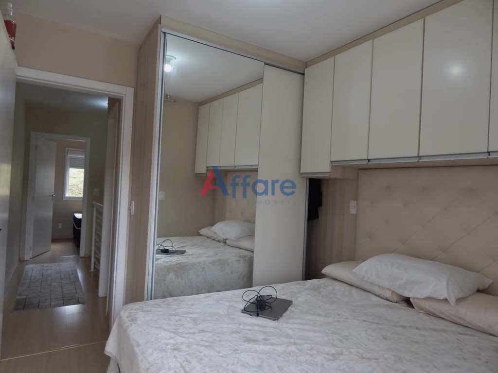 Sobrado em Caxias do Sul, no bairro Vinhedos