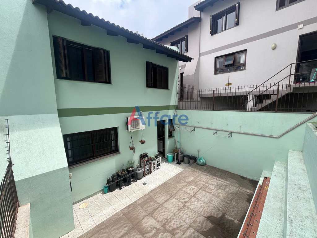 Sobrado em Caxias do Sul, no bairro de Lazzer
