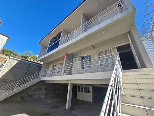 Sobrado, código 3043 em Caxias do Sul, bairro Vinhedos