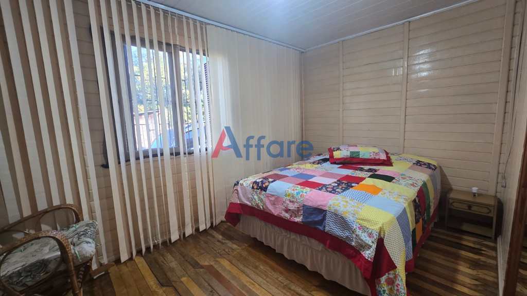 Casa em Caxias do Sul, no bairro Forqueta