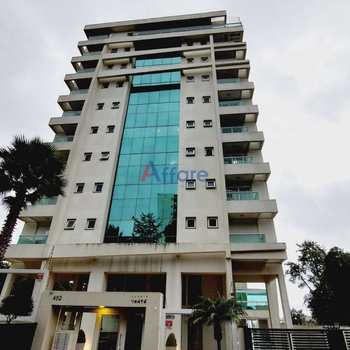 Apartamento em Caxias do Sul, bairro Panazzolo