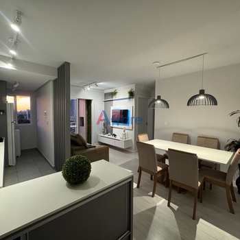 Apartamento em Caxias do Sul, bairro Panazzolo