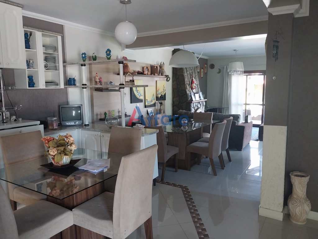 Casa em Caxias do Sul, no bairro Arco Baleno