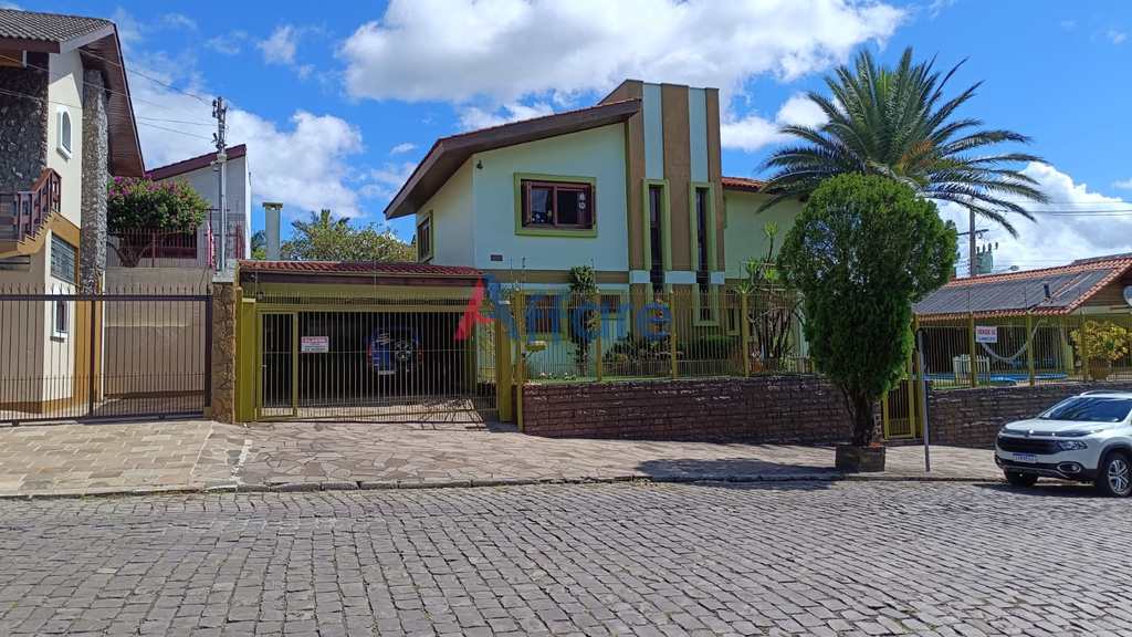 Casa em Caxias do Sul, no bairro Arco Baleno