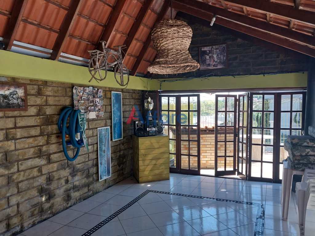 Casa em Caxias do Sul, no bairro Arco Baleno
