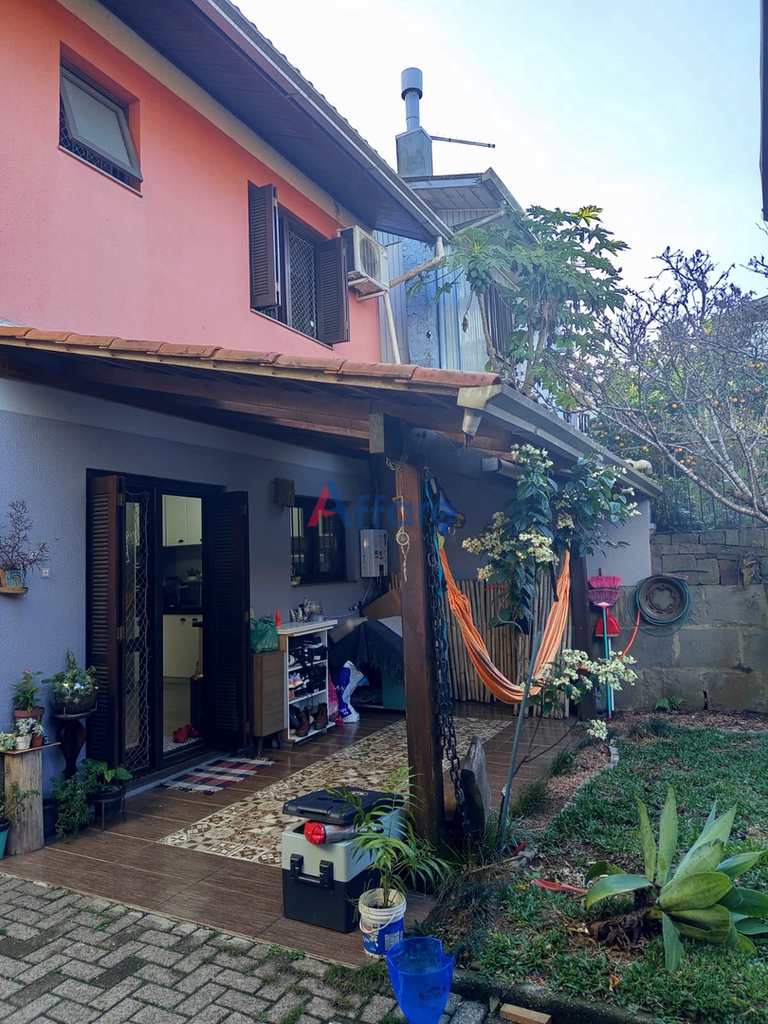 Casa em Caxias do Sul, no bairro Kayser