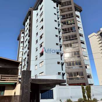 Apartamento em Caxias do Sul, bairro Panazzolo