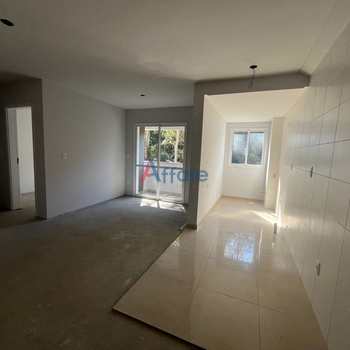 Apartamento em Caxias do Sul, bairro Panazzolo