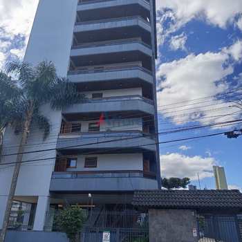 Apartamento em Caxias do Sul, bairro Panazzolo