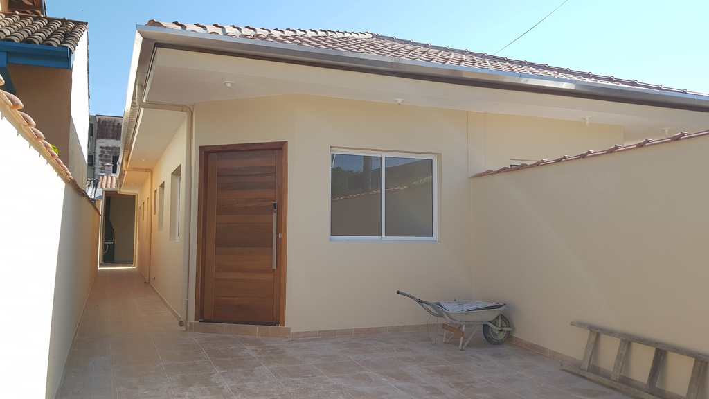 Casa em Ubatuba, no bairro Silop