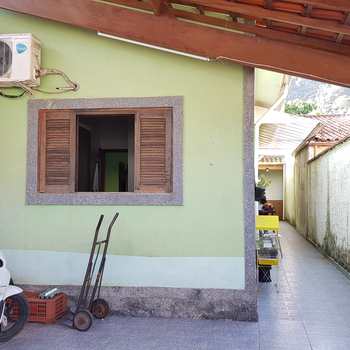 Casa em Ubatuba, bairro Perequê Açu