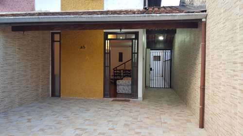 Casa, código 11086 em Ubatuba, bairro Silop