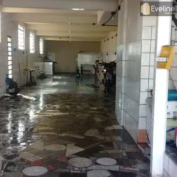 Sobrado em Mogi das Cruzes, bairro Vila Mogilar