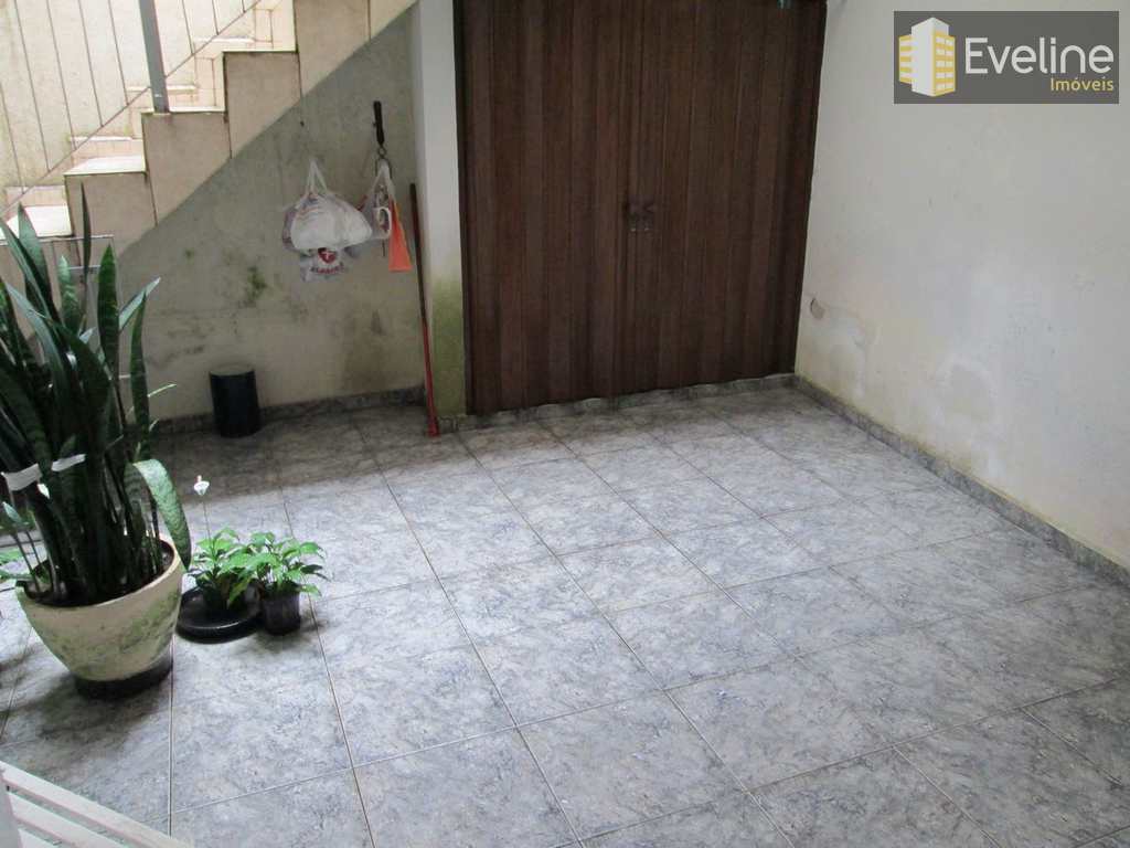 Sobrado em Mogi das Cruzes, no bairro Vila Mogilar