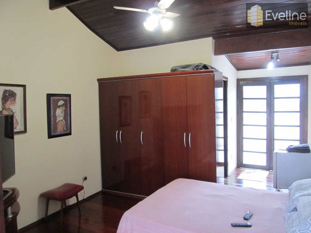 Sobrado em Mogi das Cruzes, no bairro Vila Mogilar
