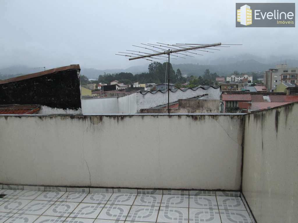 Sobrado em Mogi das Cruzes, no bairro Vila Mogilar