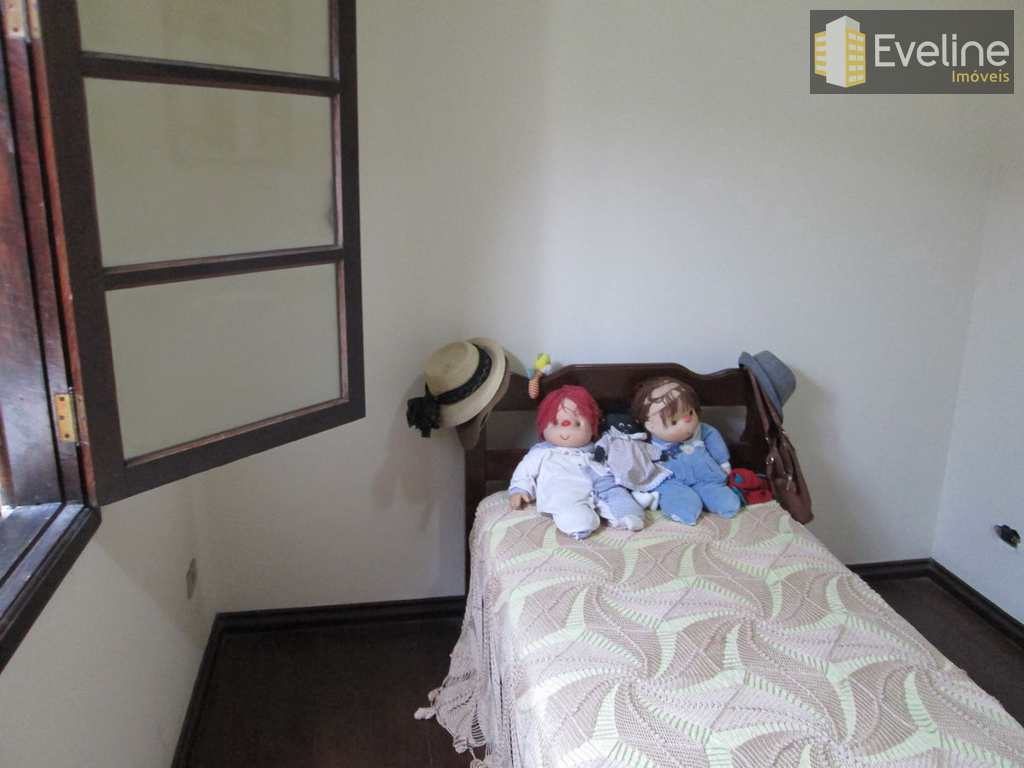Sobrado em Mogi das Cruzes, no bairro Vila Mogilar