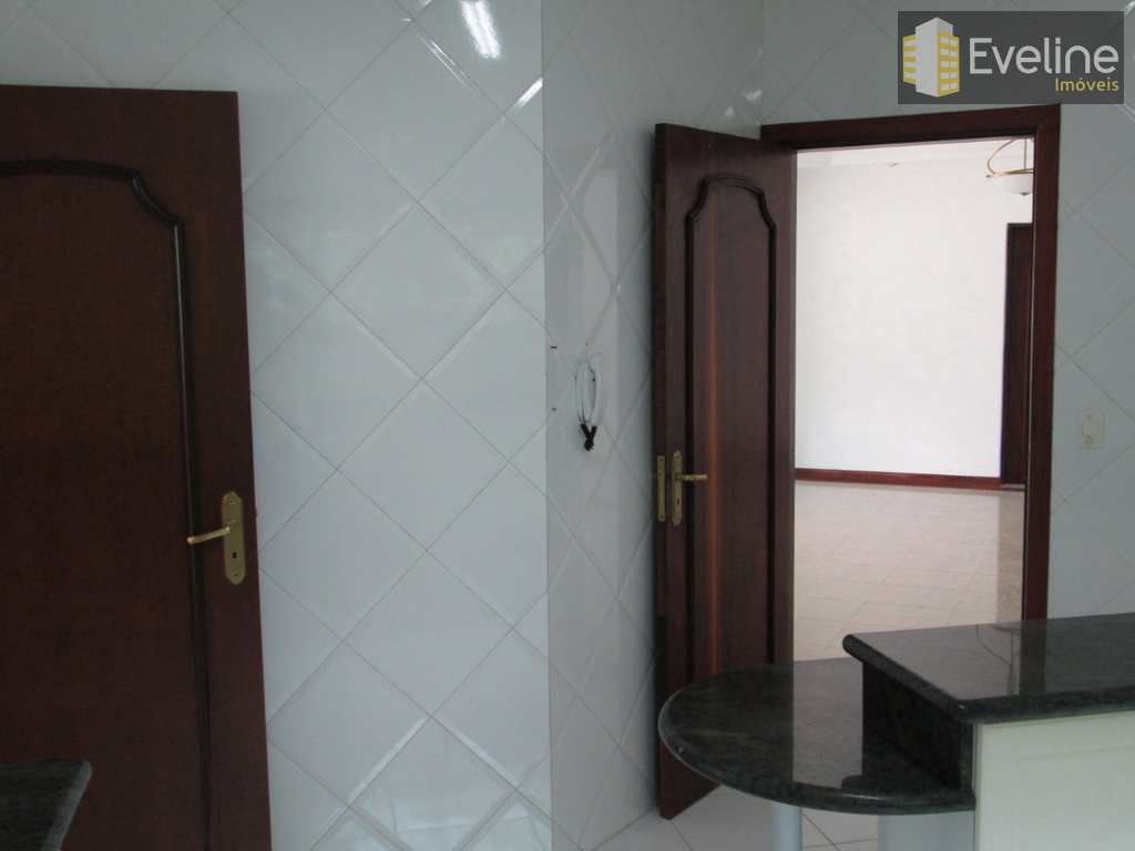 Casa de Condomínio em Mogi das Cruzes, no bairro Vila Oliveira