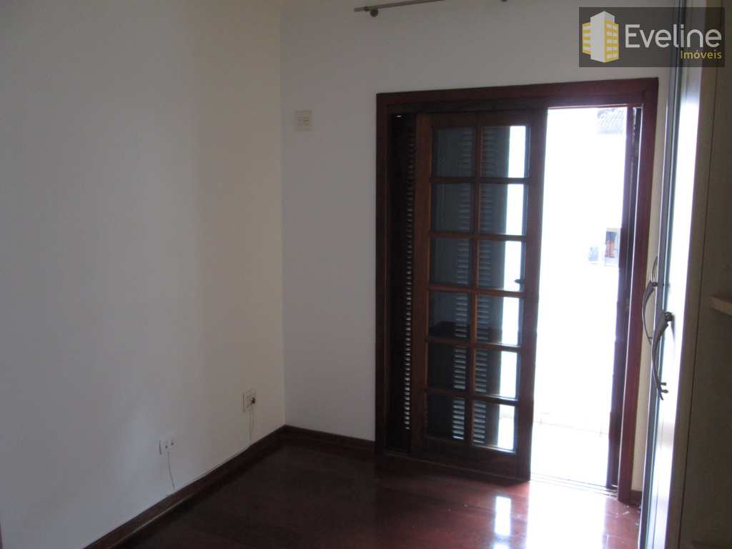 Casa de Condomínio em Mogi das Cruzes, no bairro Vila Oliveira