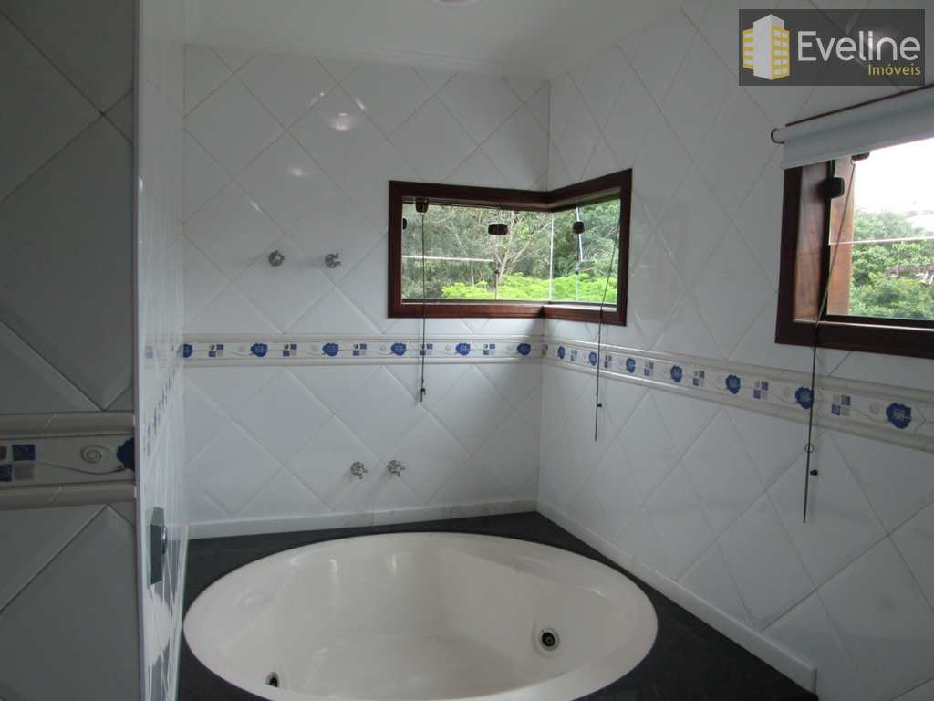 Casa de Condomínio em Mogi das Cruzes, no bairro Vila Oliveira
