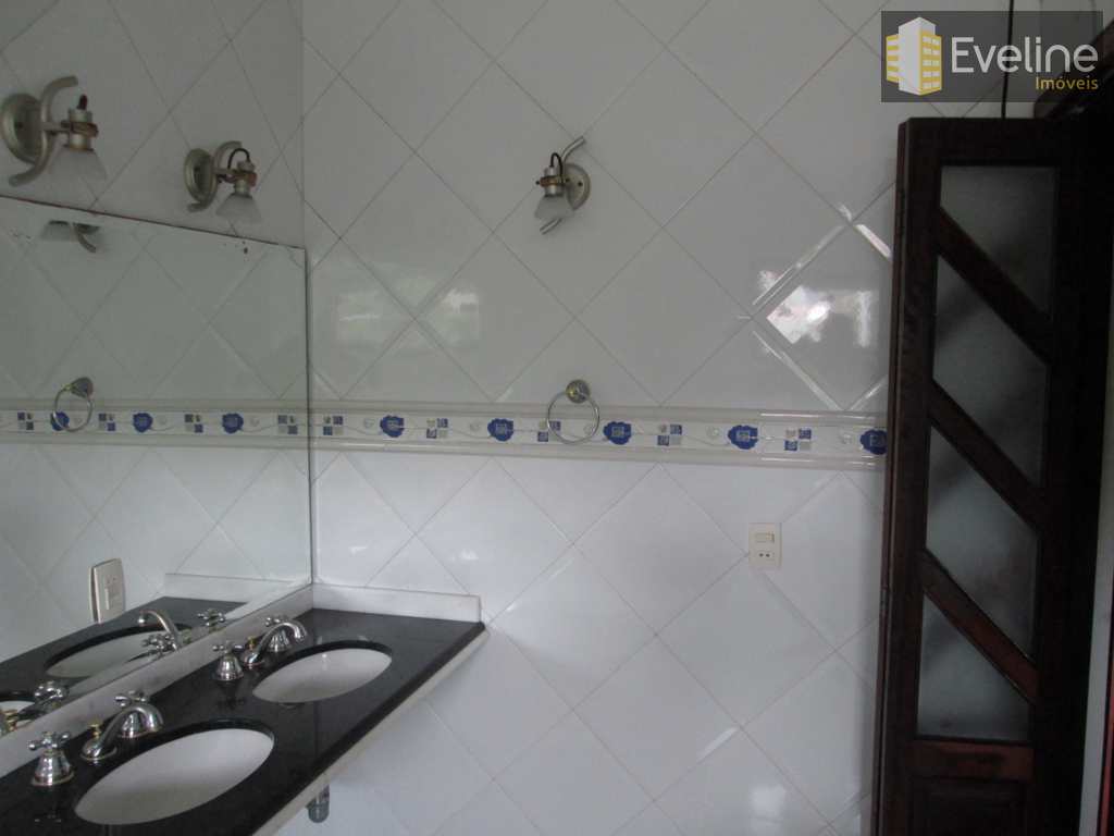 Casa de Condomínio em Mogi das Cruzes, no bairro Vila Oliveira