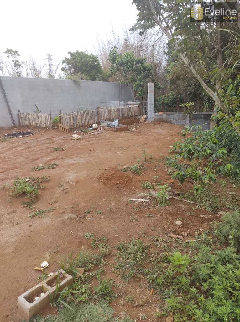 Chácara em Mogi das Cruzes, no bairro Jardim Santos Dumont I