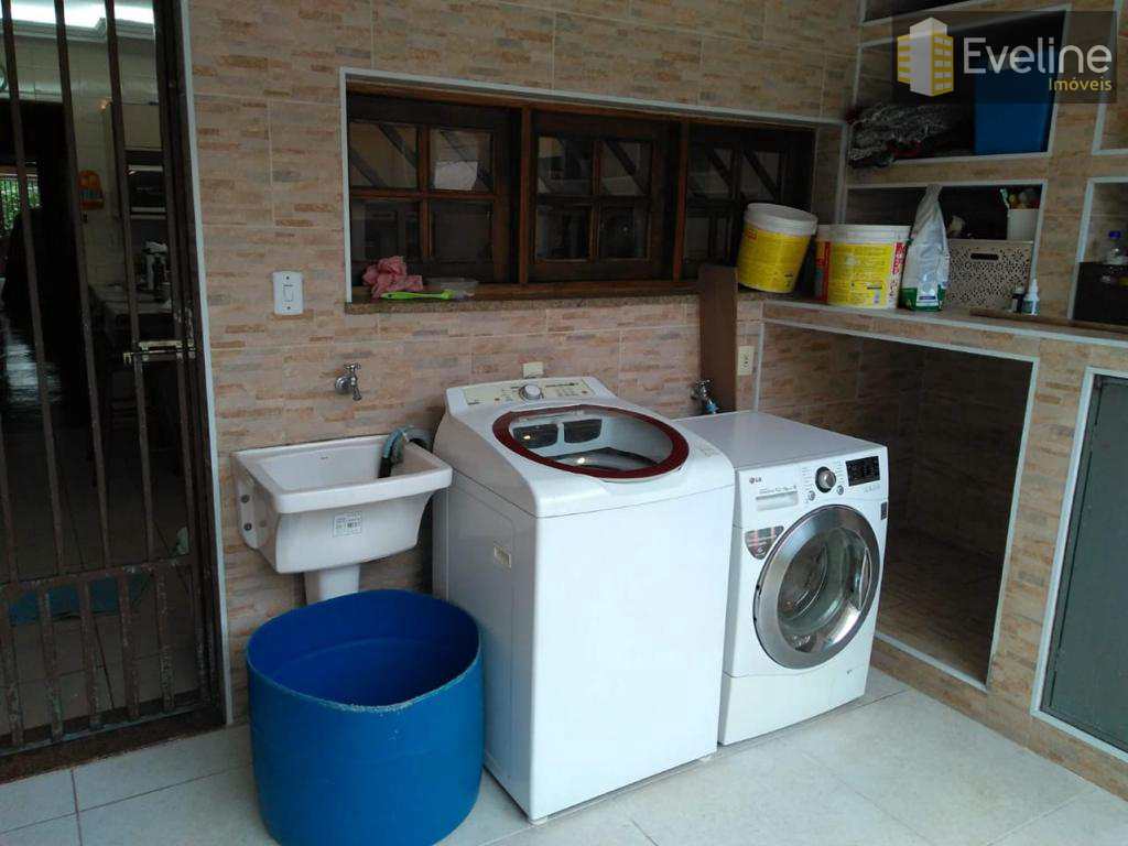 Sobrado em Mogi das Cruzes, no bairro Vila Suissa