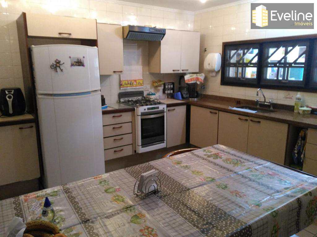 Sobrado em Mogi das Cruzes, no bairro Vila Suissa