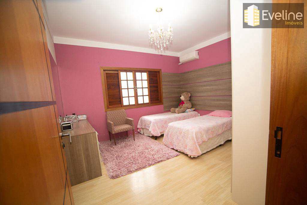 Casa de Condomínio em Bertioga, no bairro Centro