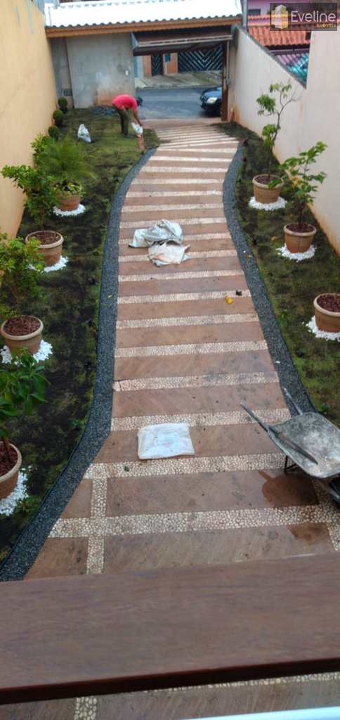 Sobrado em Mogi das Cruzes, no bairro Mogi Moderno