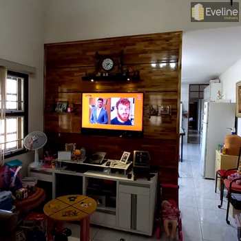 Casa em Mogi das Cruzes, bairro Mogi Moderno