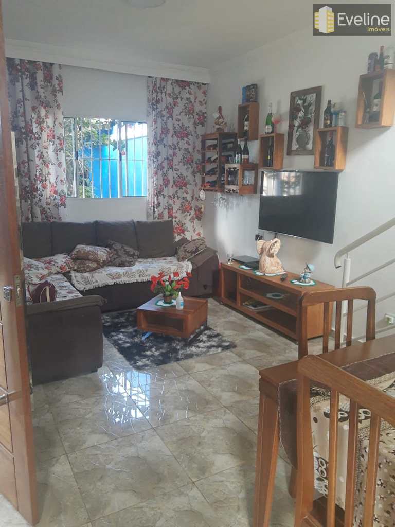 Casa em Mogi das Cruzes, no bairro Jardins do Paraíso