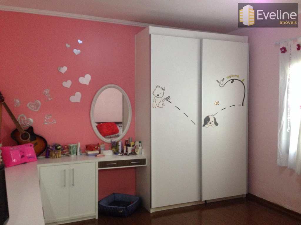 Casa em Mogi das Cruzes, no bairro Vila Oliveira