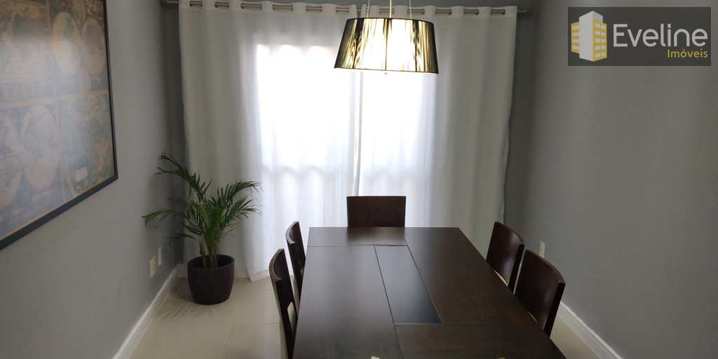 Casa em Mogi das Cruzes, no bairro Vila Oliveira